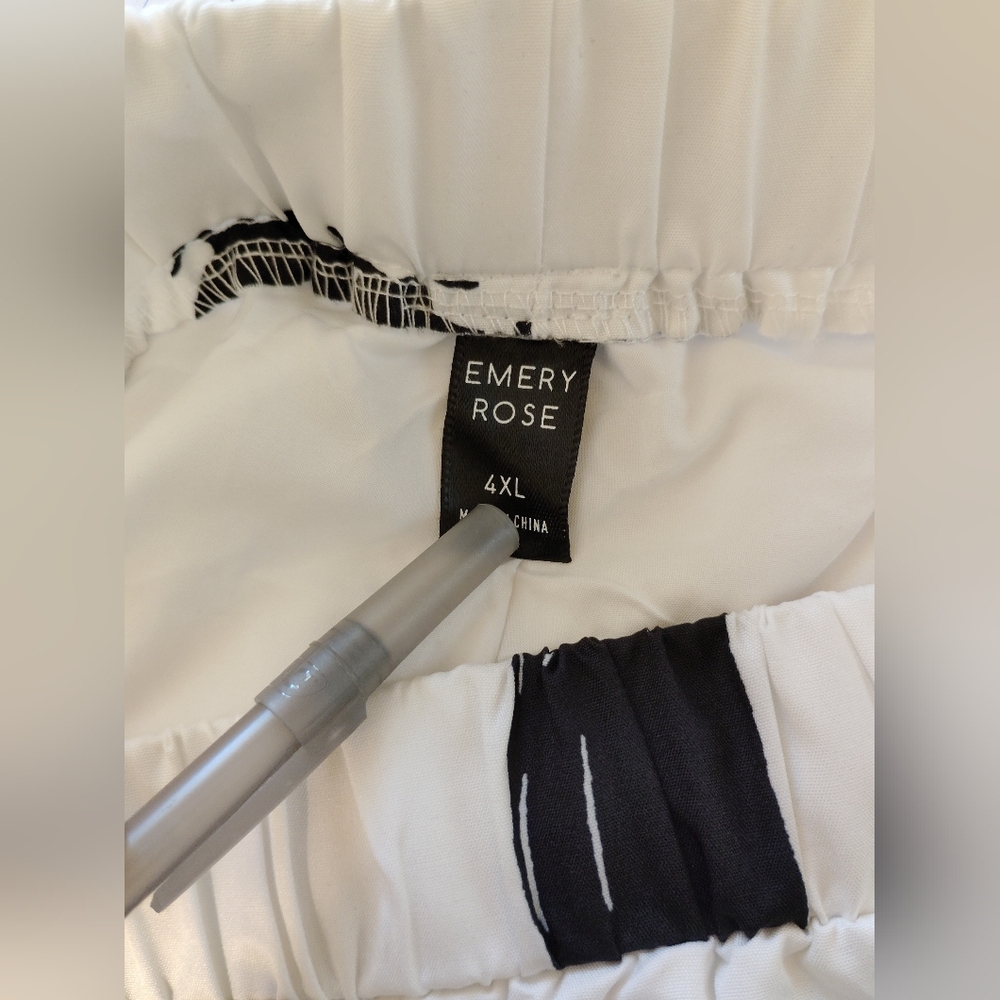 3 Pc Set**Stylish Black and White Women's Outfit Set - Picture 13 of 13